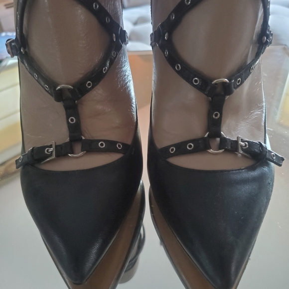 💯 Valentino Woven Cross Strap Booties 🔥 - Picture 5 of 16